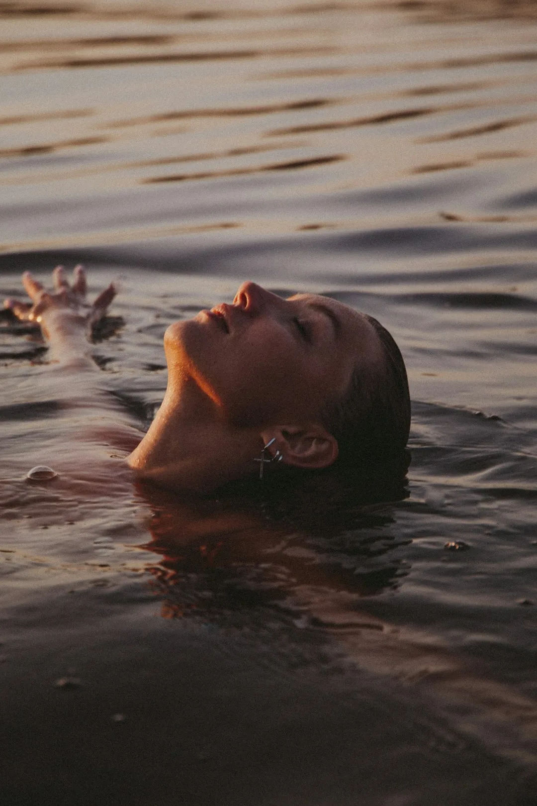 Chlorine, Sun, and Salt: Head Spa After Swim Season